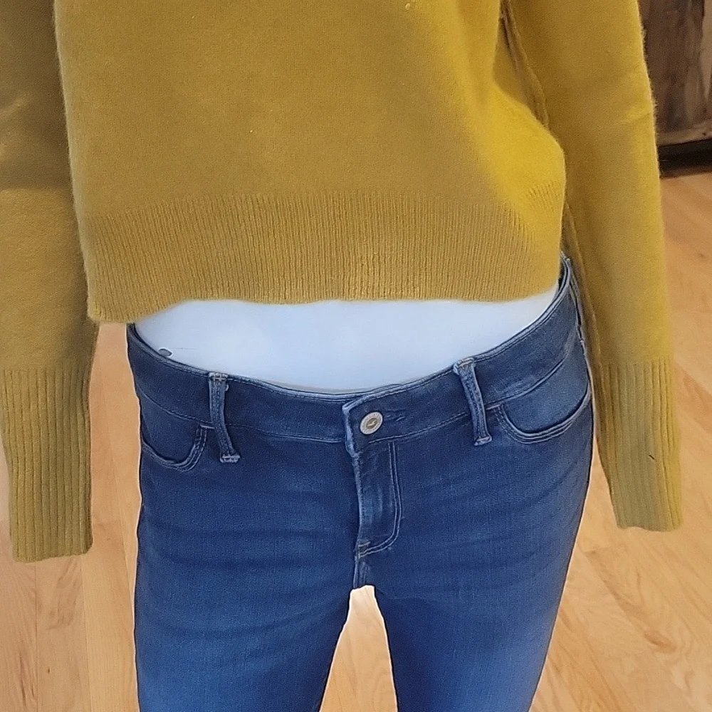 Free People V Neck 100% Cashmere Sweater with ribbed trim details
